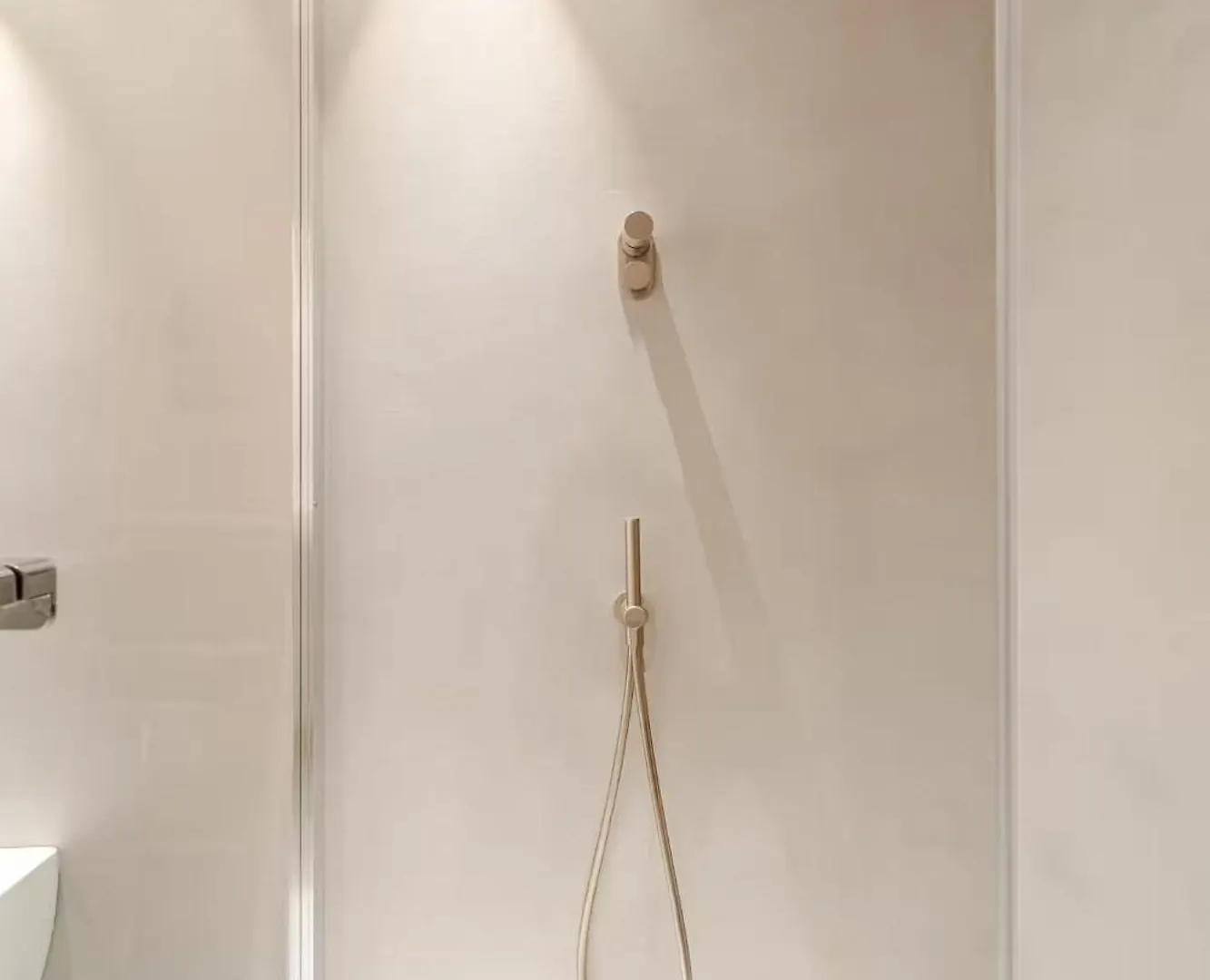 Modern Apartment 8 Min Da Piazza Maggiore Bologna 0*,